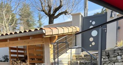 Gîte Drôme Cresta with Mountain View, Private Terrace, and Wi-Fi