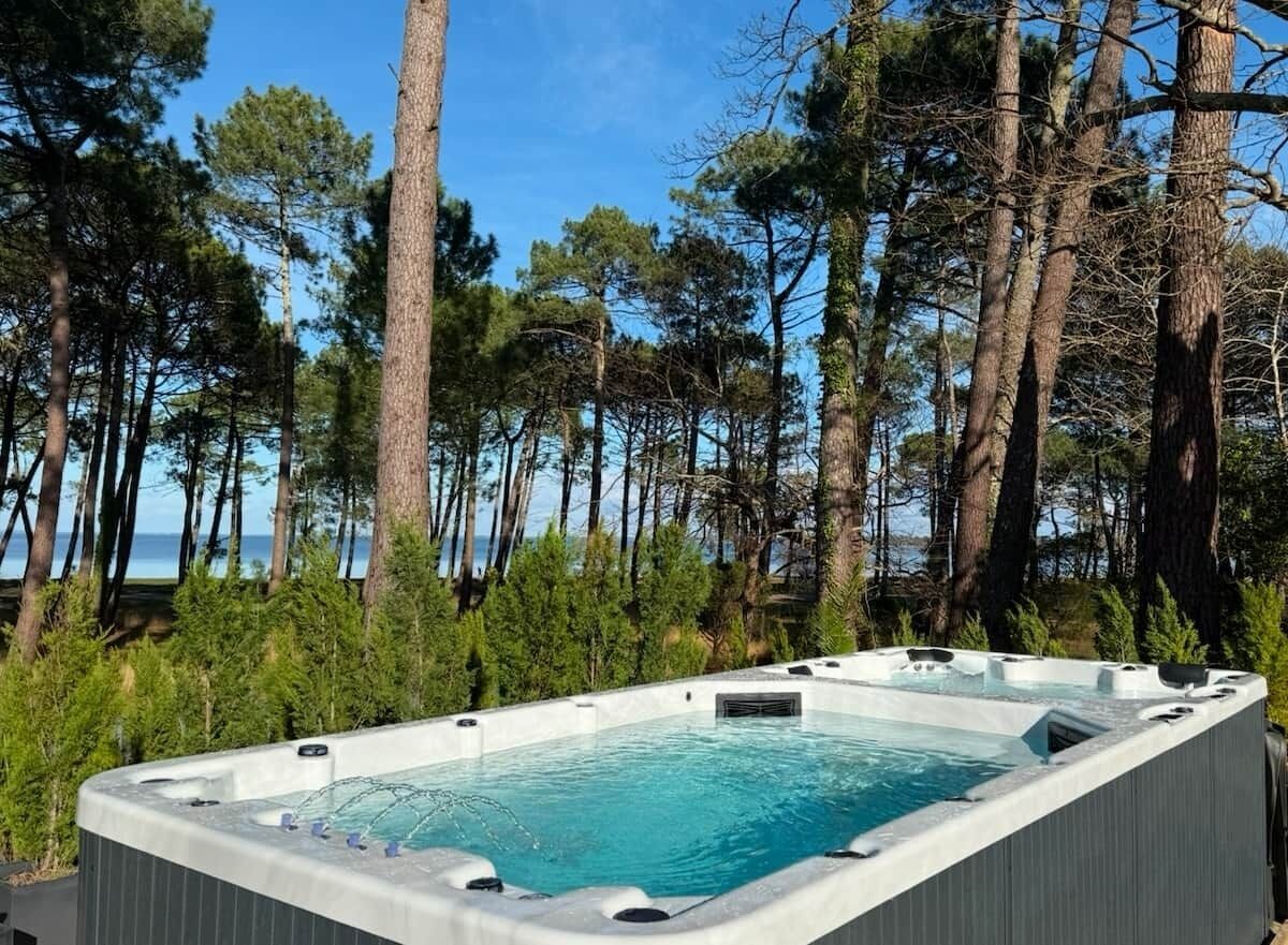 Bain à remous extérieur