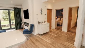 2 habitaciones, decoración personalizada y muebles diferentes
