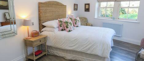 1 bedroom, individually decorated, individually furnished, free WiFi