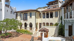 Exterior - Oceanview, beach club, plunge pool, steps to beach – Casa Olas (Las Catalinas)