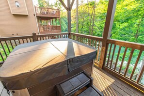 Outdoor spa tub - Lakefront Home w/Private Dock, Hot Tub & Sleeps 22 (LaFollette)