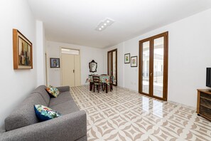 Living area - THE KISS OF THE SUN - SAN FOCA (San Foca)