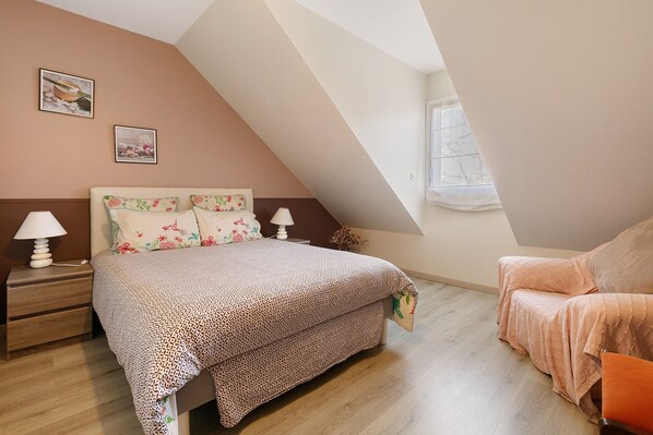 1 bedroom, WiFi, bed sheets