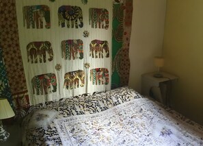 4 bedrooms, iron/ironing board, WiFi