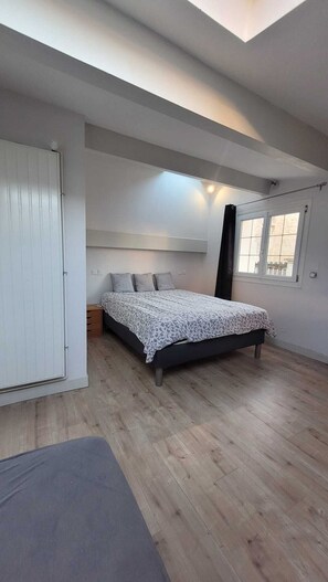 熨斗/熨衣板、WiFi、床单