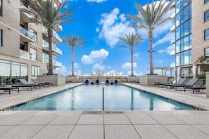 Pool - Prime Montrose Stay - Walk to Buffalo Bayou & River Oaks (Houston)
