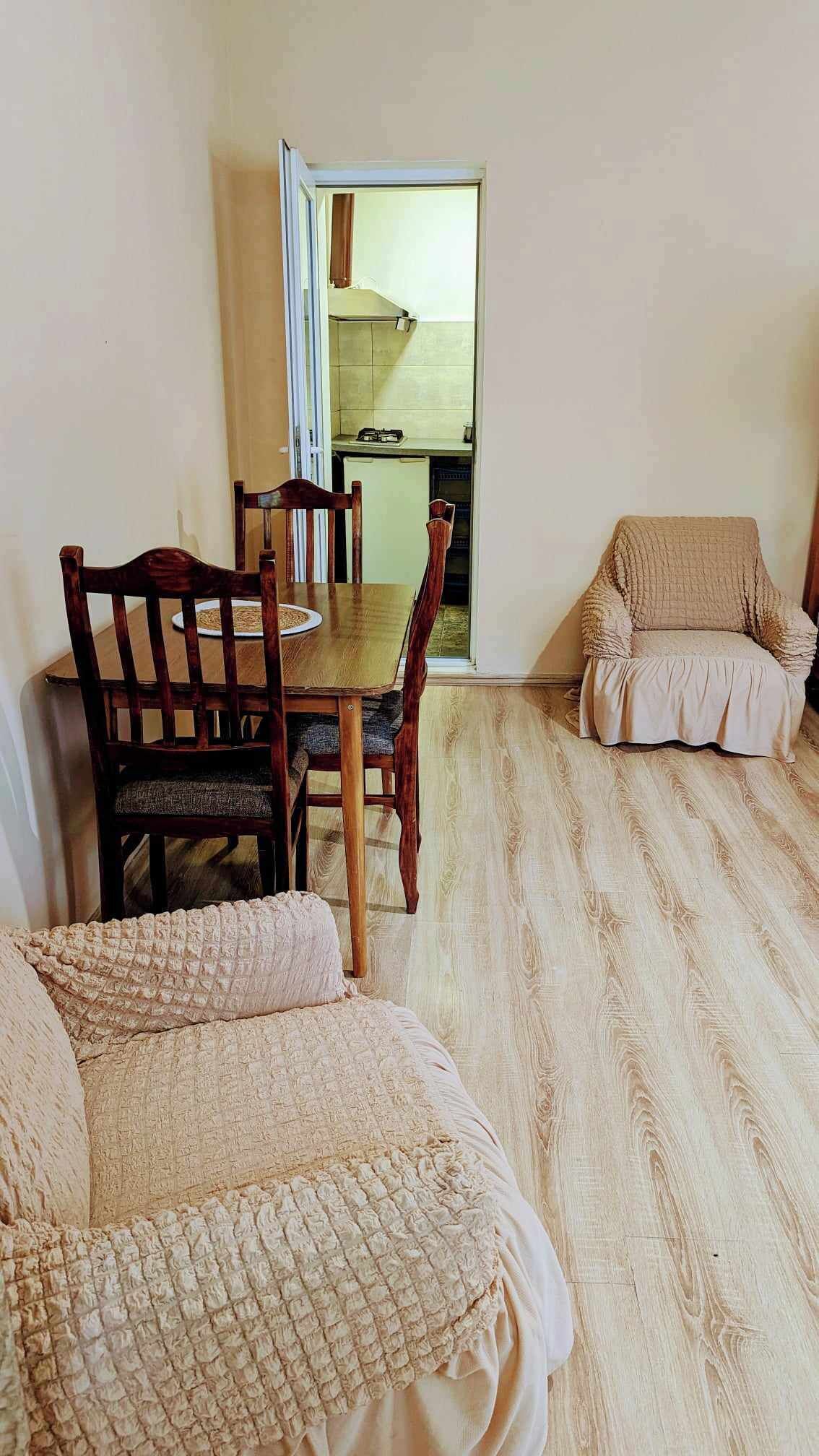 Family Apartment, Balcony, Garden View | Living area