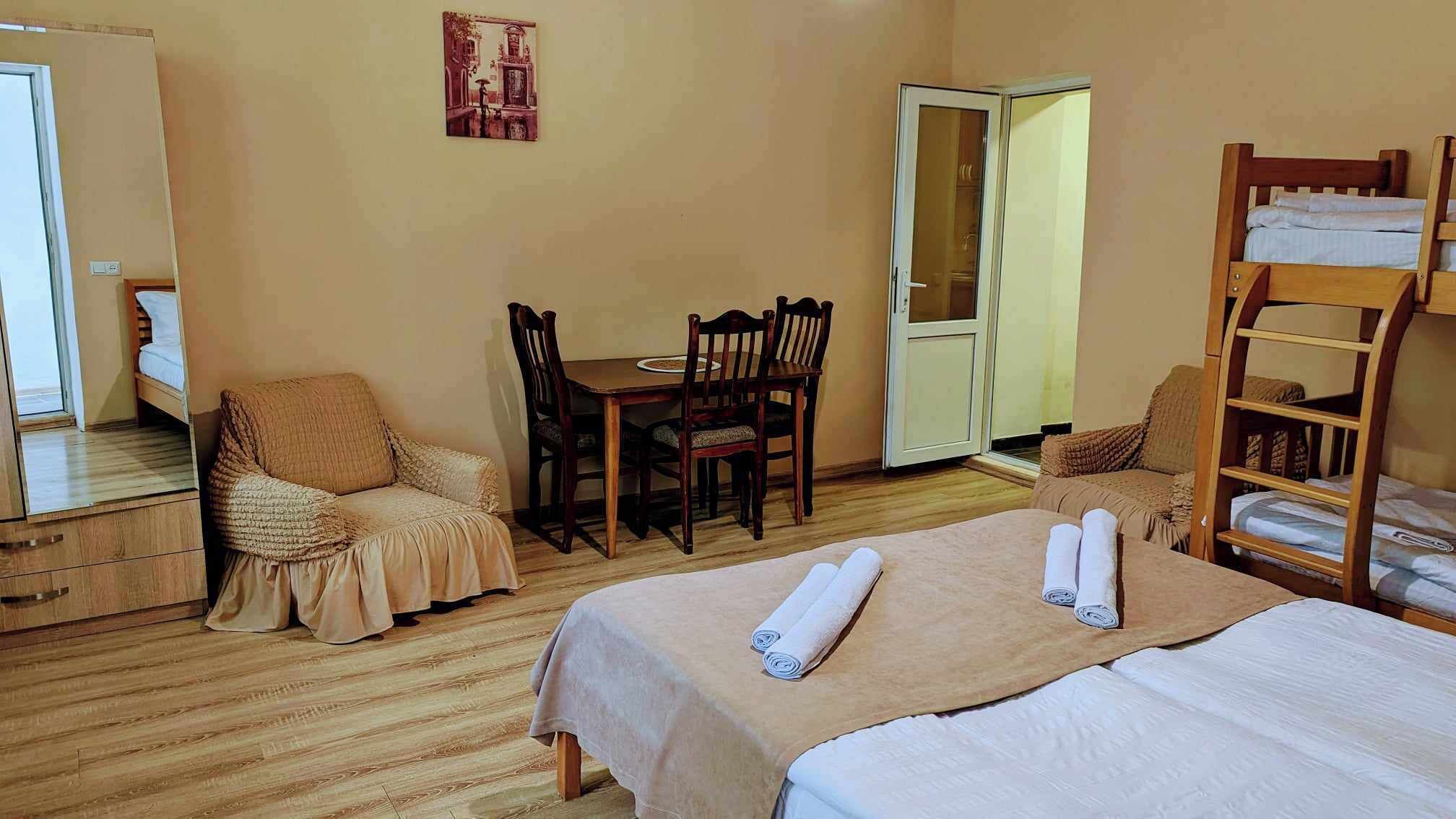 公寓, 阳台, 花园景观 | 熨斗/熨衣板、免费 WiFi