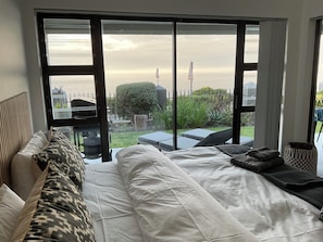 3 chambres, fer et planche à repasser, Wi-Fi gratuit, draps fournis