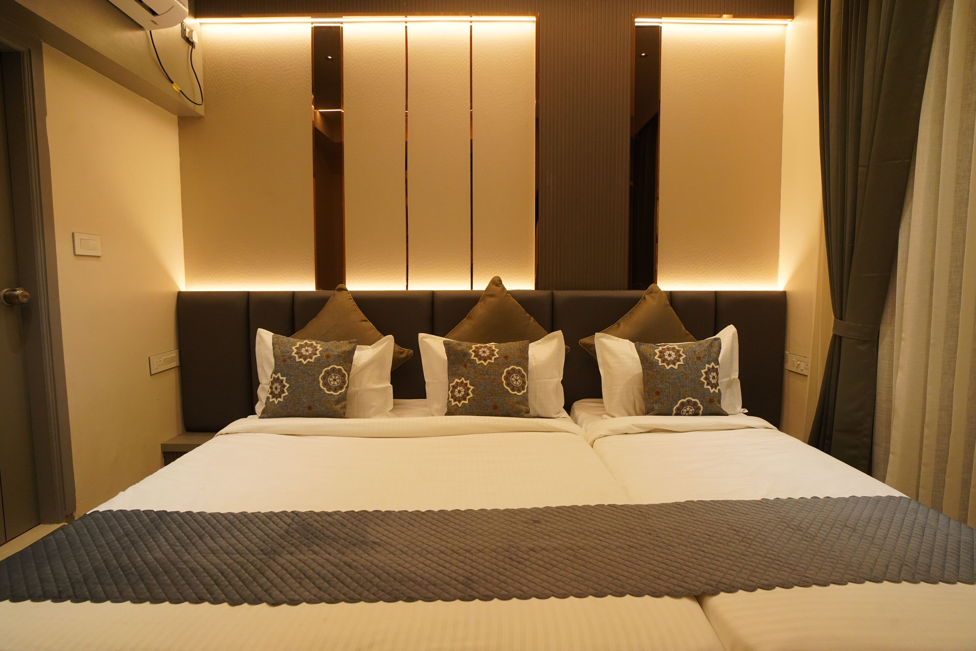 Executive Triple Room, City View