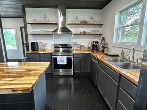 Micro-ondes, four, plaque de cuisson, lave-vaisselle