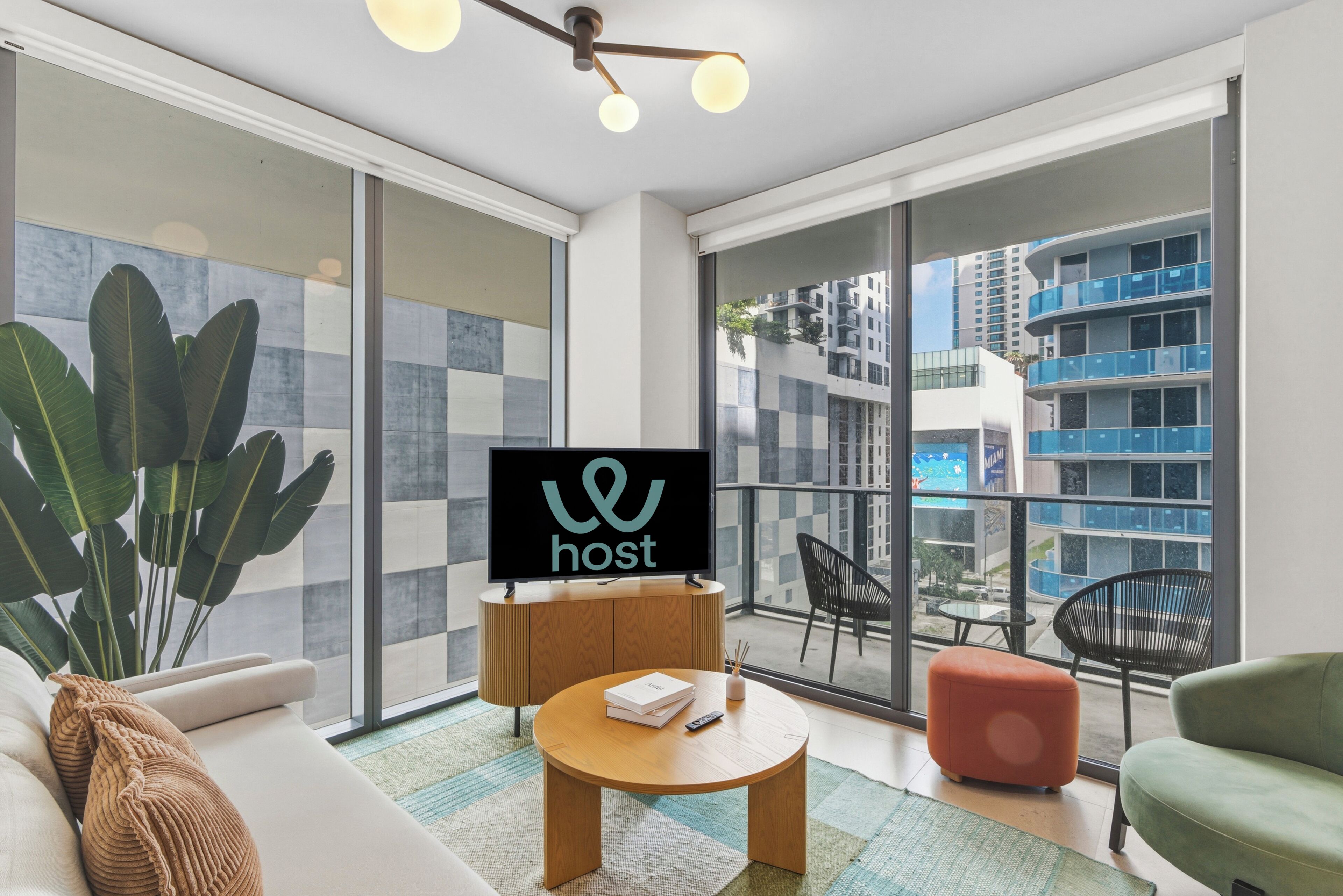 Comfort Apartment, 2 Bedrooms, City View | Living area