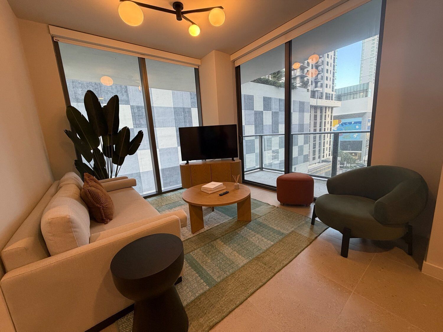 Apartamento conforto, 2 quartos, vista para a cidade | Área de estar