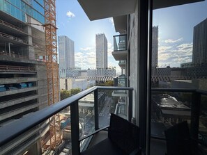 Estúdio clássico, vista para a cidade | Sacada