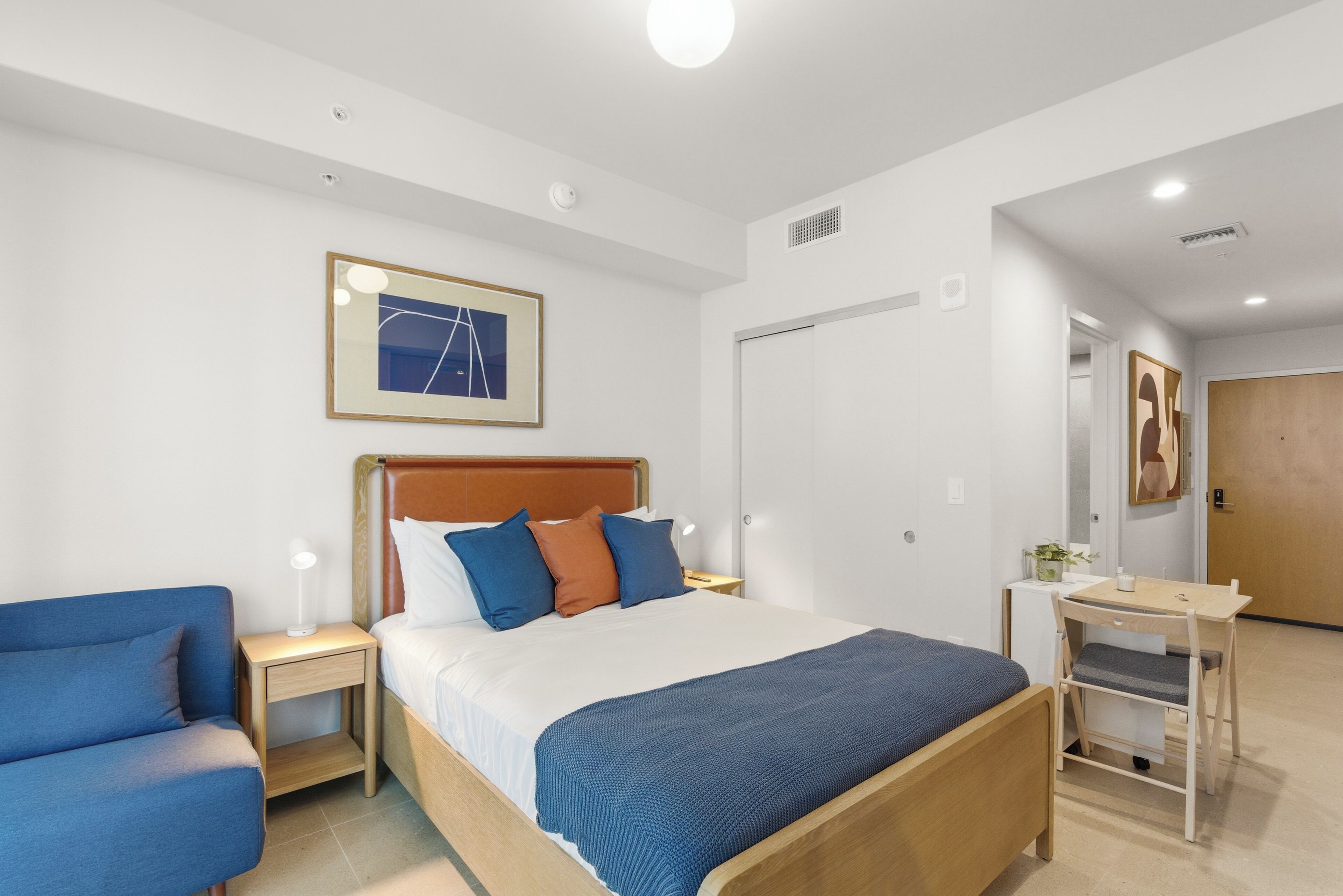 Basic Studio, City View | Free WiFi