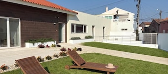 Charming Aguçadoura House, 2 Min to Beach ⹠Garden & Pet-Friendly
