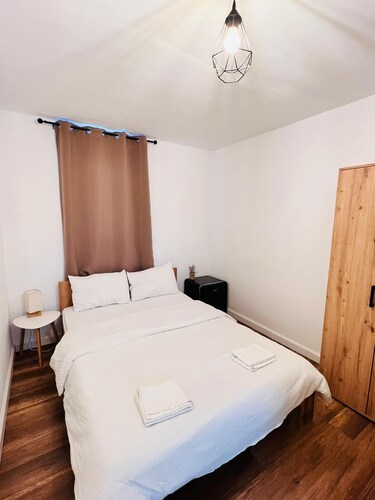 Master Adventure Guest House in delightful Vadu Crișului with AC