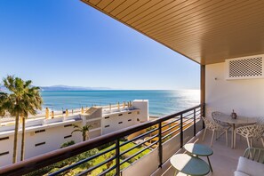 Outdoor dining - Casa Marta - Seaviews (Torremolinos)