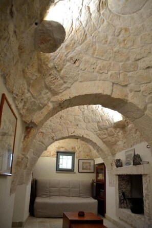 Interior - Villa 'I Luoghi Del Sole - Entire Trullo' with Private Pool, Wi-Fi & Air Conditioning (Latiano)