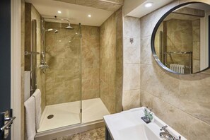 Shower, hair dryer - Host & Stay | The Langley Hotel, Apartment 11 (Whitby)