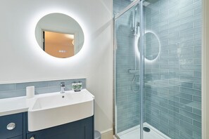 Shower, hair dryer - Host & Stay | The Langley Hotel, Apartment 6 (Whitby)