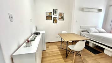 1 bedroom, internet, bed sheets