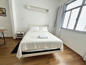 1 bedroom, internet, bed sheets - Apartment on Botafogo Beach - 5 min from the subway (Rio de Janeiro)