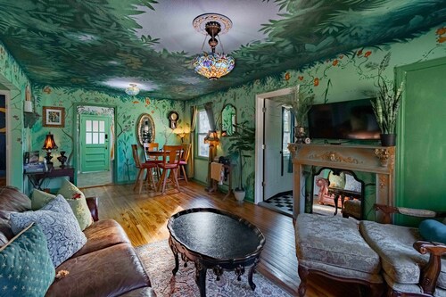 Antique Garden Retreat