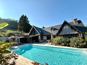 Pool - Vrbo Property (La Rivière-Saint-Sauveur)
