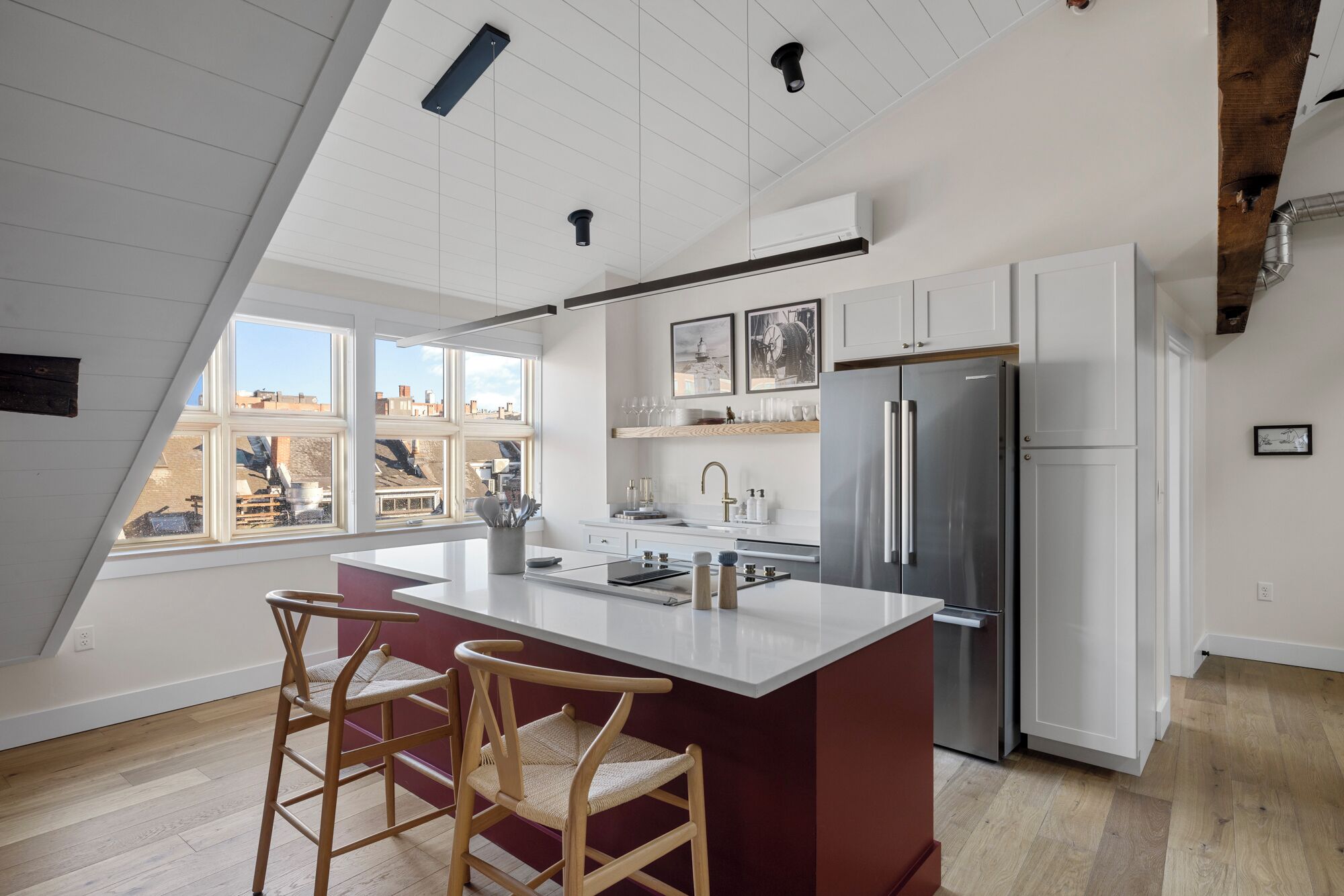Penthouse, 2 chambres | Cuisine privée | Grand réfrigérateur, micro-ondes, four, plaque de cuisson