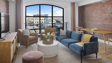 Deluxe-Suite, 2 Schlafzimmer | Wohnbereich