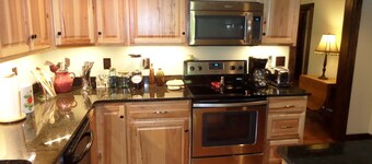 Remote | historic cabin | renovated | Fire pit.