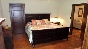 1 Schlafzimmer, Schreibtisch, WLAN, Bettwäsche