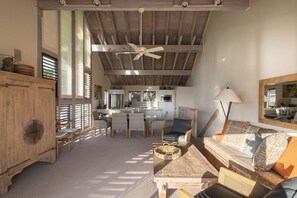 Living area - 2 Story Ocean-View 2BR, 2 Lanais, Vaulted Ceilings, Resort Pool -Unit 23 (Koloa)