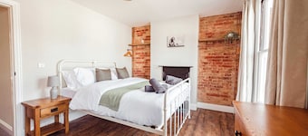 Host & Stay | Sherrington Road Abode