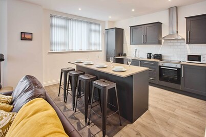 Host & Stay | Promenade Suite