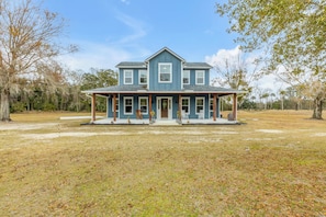 Exterior - Country Livin' but Close to Everything! (Oak Hill)