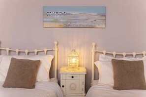 2 bedrooms, iron/ironing board, travel cot, WiFi