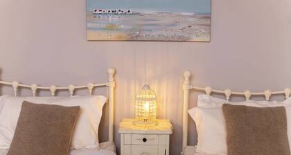 Host & Stay | Sea View Cottage