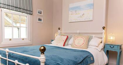 Host & Stay | Sea View Cottage