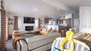 TV, fireplace, offices