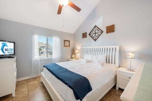 2 slaapkamers, een bureau, een strijkplank/strijkijzer, wifi