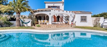 Villa indépendante à Cumbres del Sol avec piscine privée et grand jardin clos