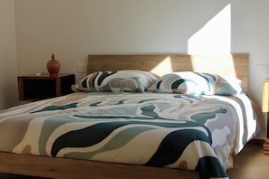 1 habitación, tabla de planchar con plancha, wifi gratis y ropa de cama 