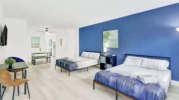 Iron/ironing board, WiFi, bed sheets