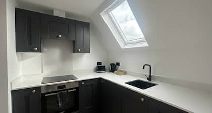 Dippen Hall Charm - Minutes From London Gatwick