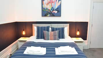 8 bedrooms, iron/ironing board, WiFi, bed sheets