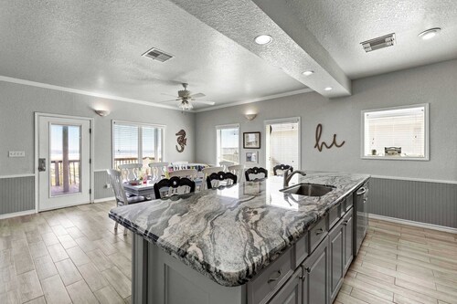 Texas Beach Getaway: 4BR Home Steps to the Sand