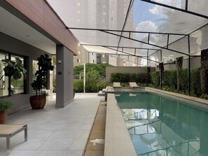 Outdoor pool, open 8:00 AM to 7:00 PM, pool umbrellas, pool loungers - Vitrali Moema (São Paulo)